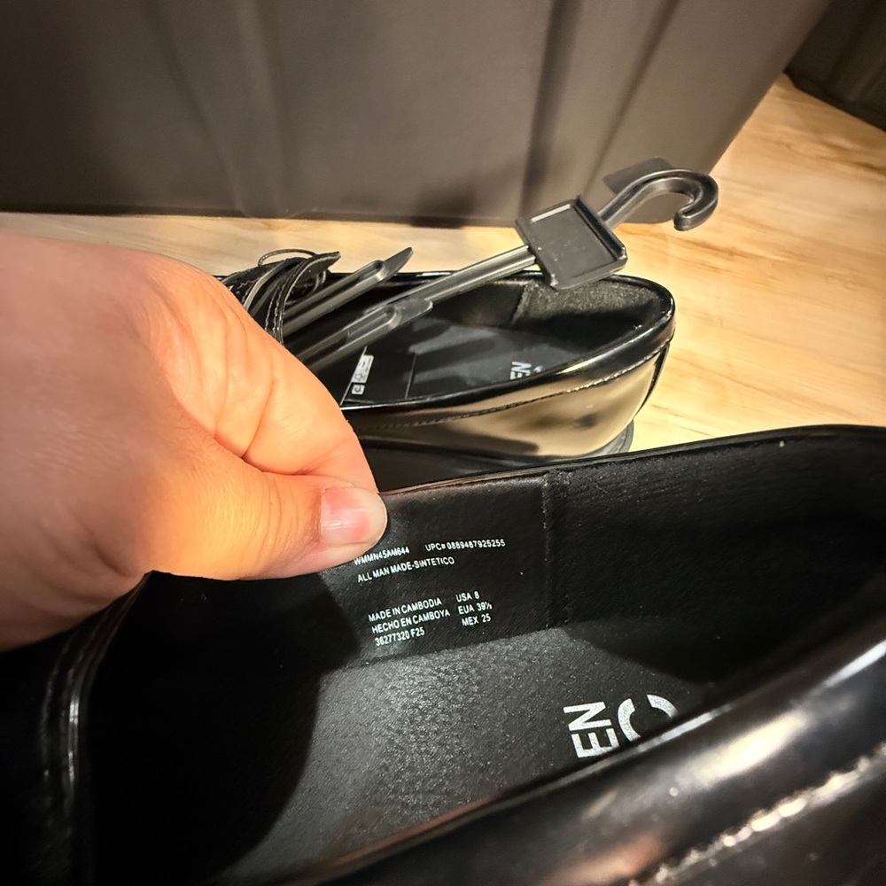 Sleek Black Platform Loafers - Picture 4 of 5